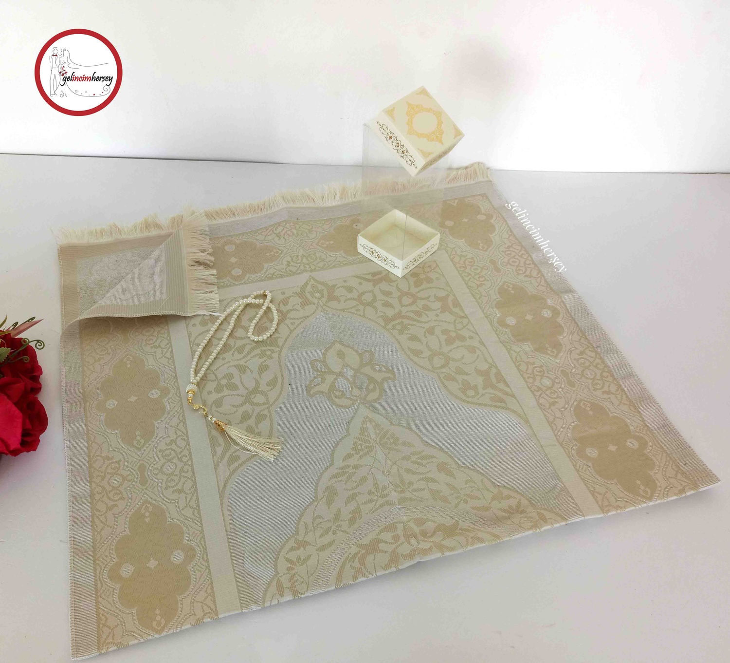 GelincimherşeyseccadetesbihAltın