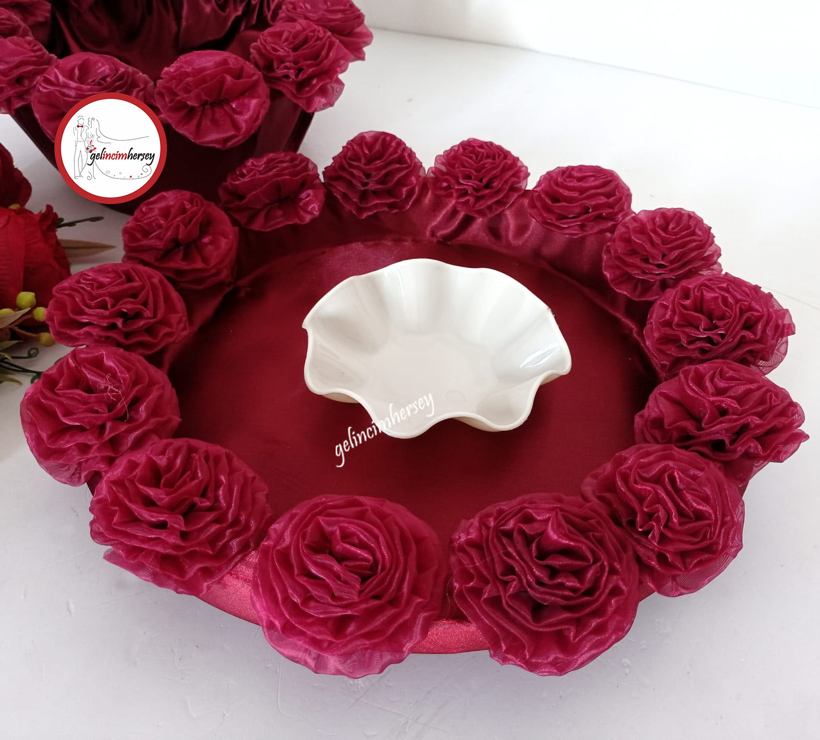 gelincimherşey bordo gül ponpon sepet tepsi 1.