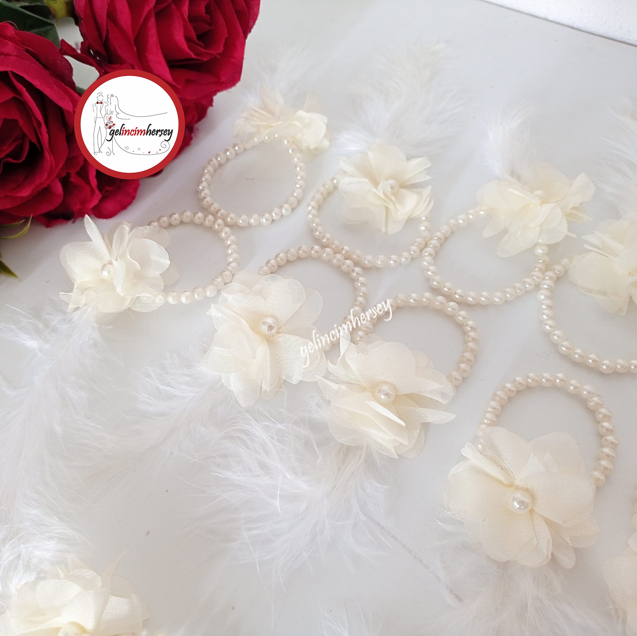 gelincimherşey krem çiçekli incili bileklik