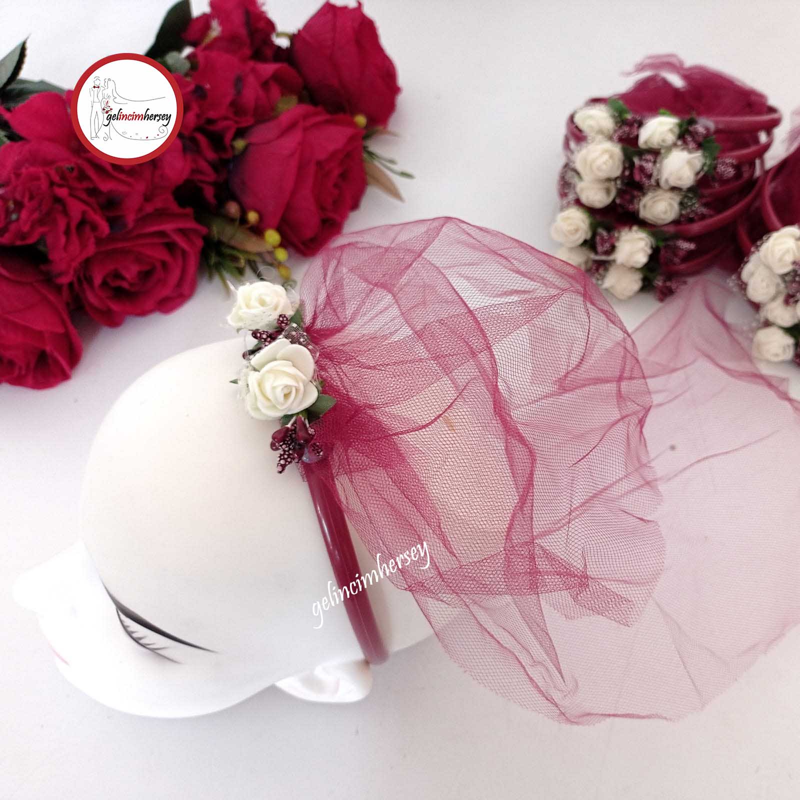 tüllü çiçekli Nedime Tacı