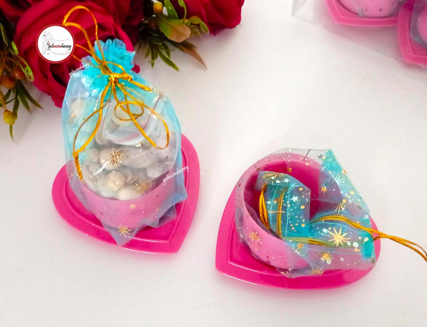 gelincimhersey pembe altlıklı çerezlik kutu.