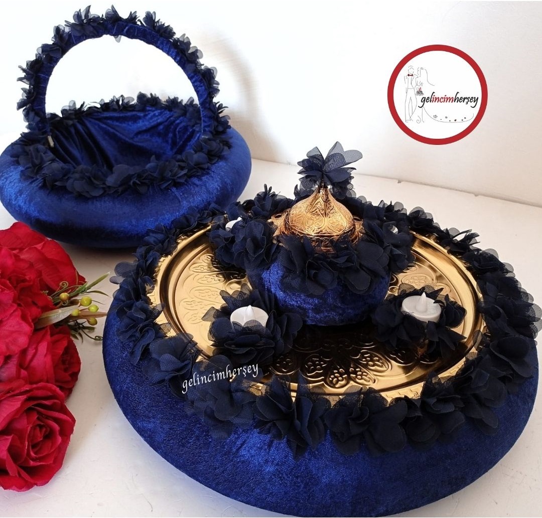 gelincimherşeylacivertteklazerçiçekli