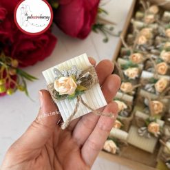 Gelincimherşey 30’lu Çiçek ve Pıtırcık Süslemeli Kokulu Hediyelik Sabun - KAVUNİÇİ