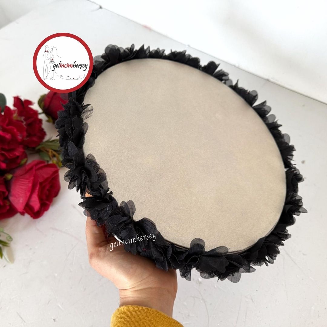 GelincimherşeyLazerÇiçekSüslemeliZilli27cmDeriGelinTefiSiyah2