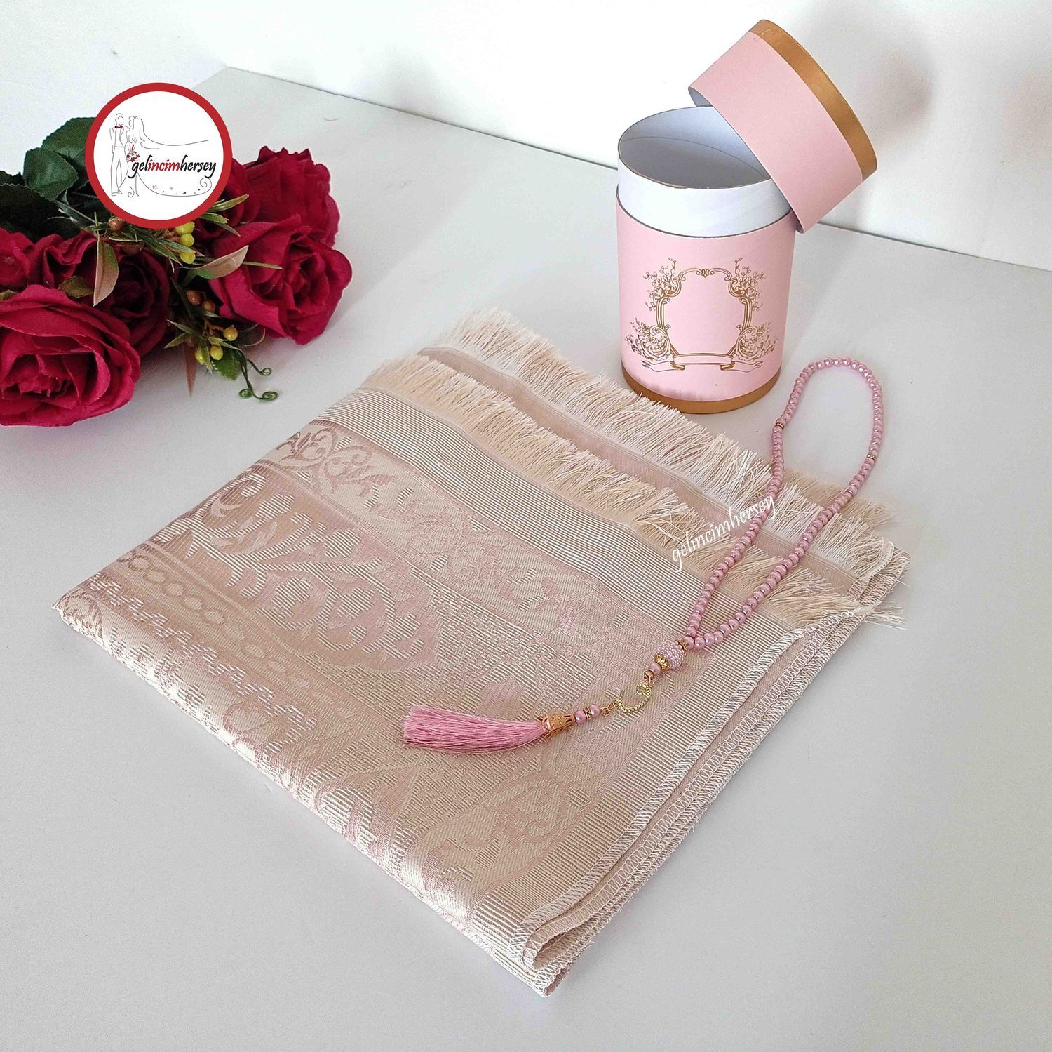 GelincimherşeySilindirKutuluSeccadeTesbihPudra3