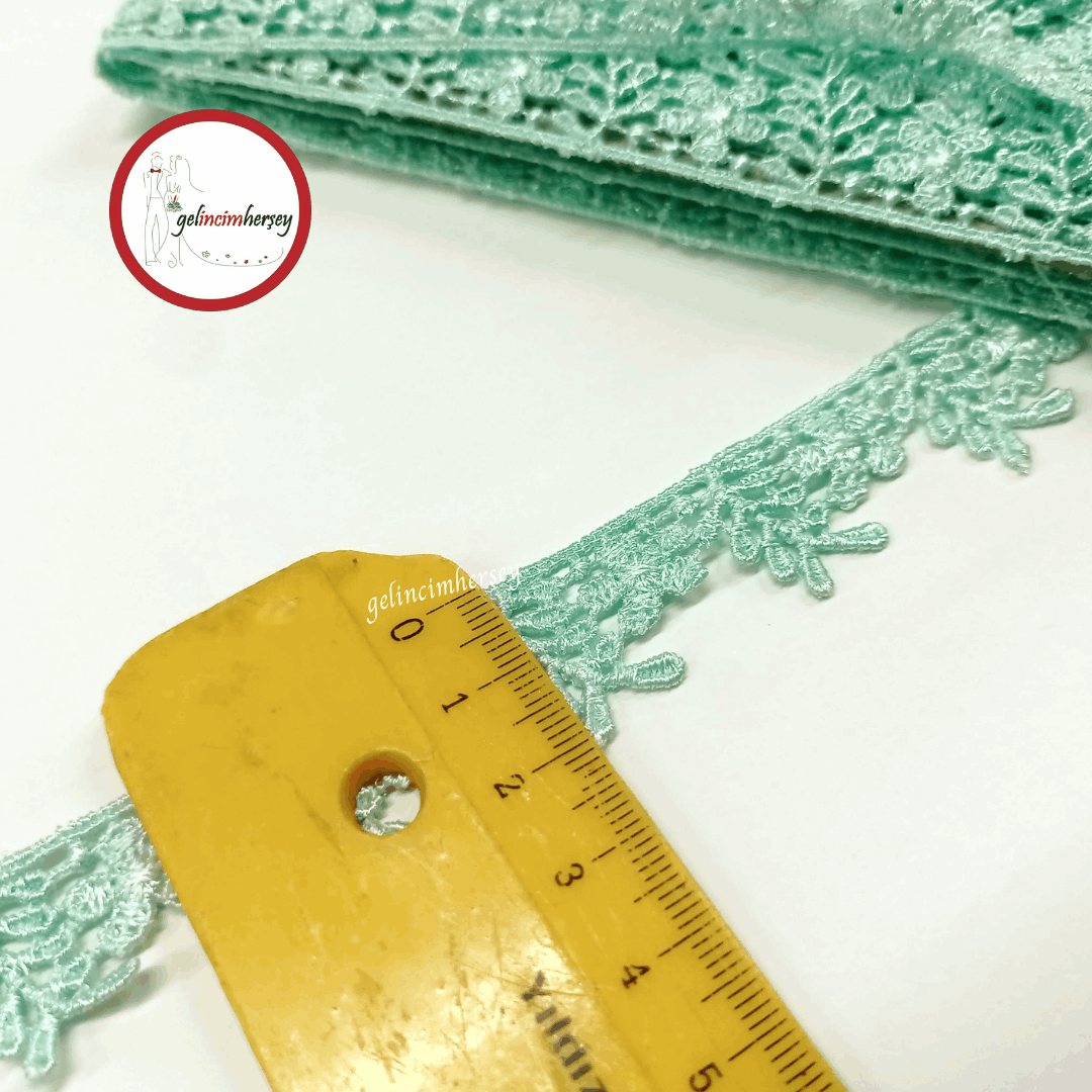 GelincimherşeyÇiçekliNilYeşiliDantelGüpür