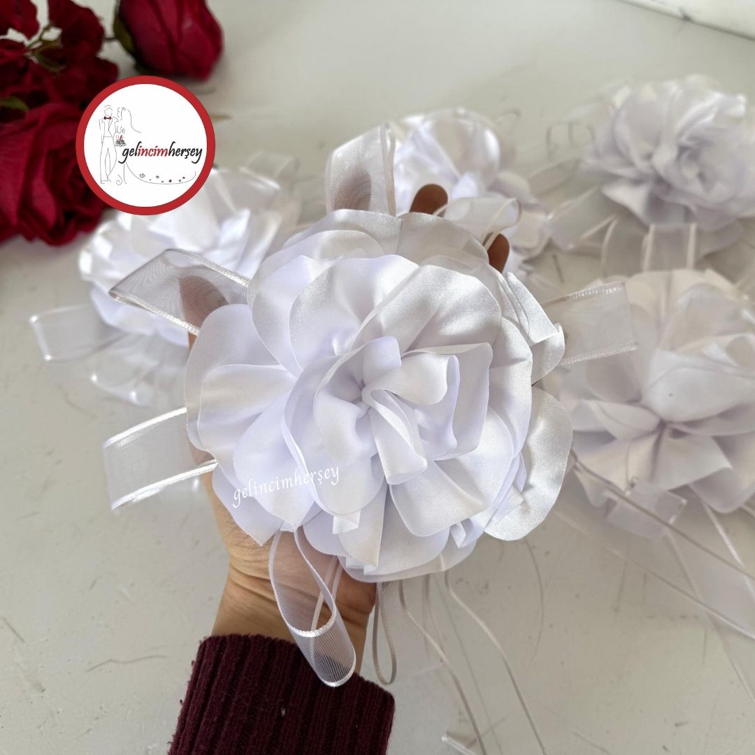 GelincimherşeySatenDekoratifÇiçekliBohçaSüsüBeyaz1