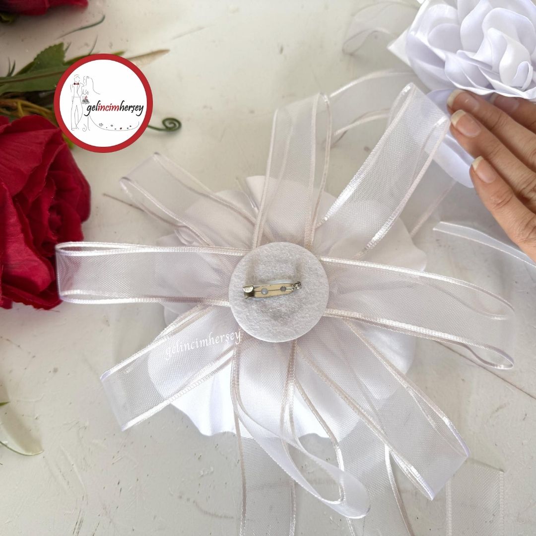 GelincimherşeySatenDekoratifÇiçekliBohçaSüsüBeyaz2