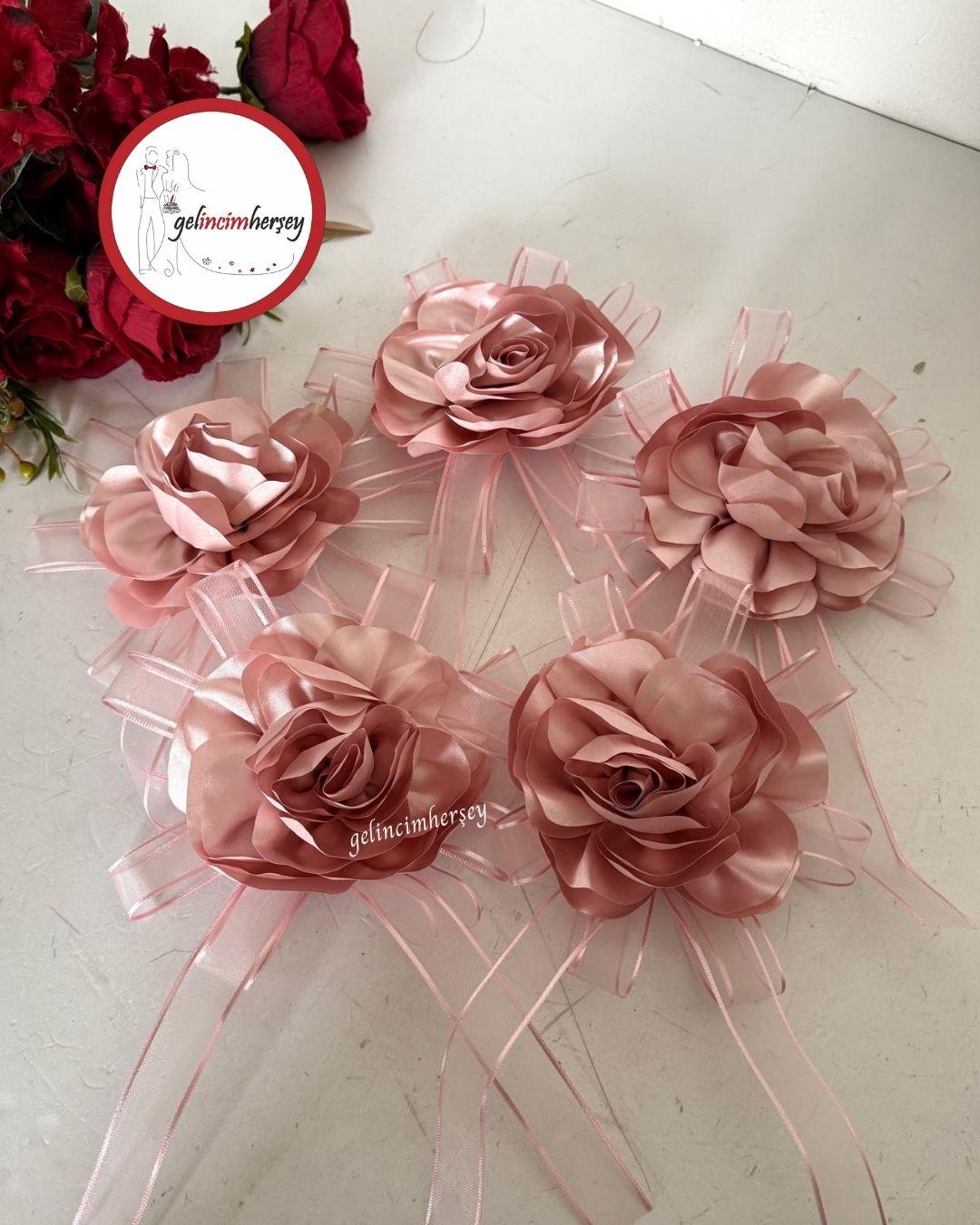 GelincimherşeySatenDekoratifÇiçekliBohçaSüsüPudra2