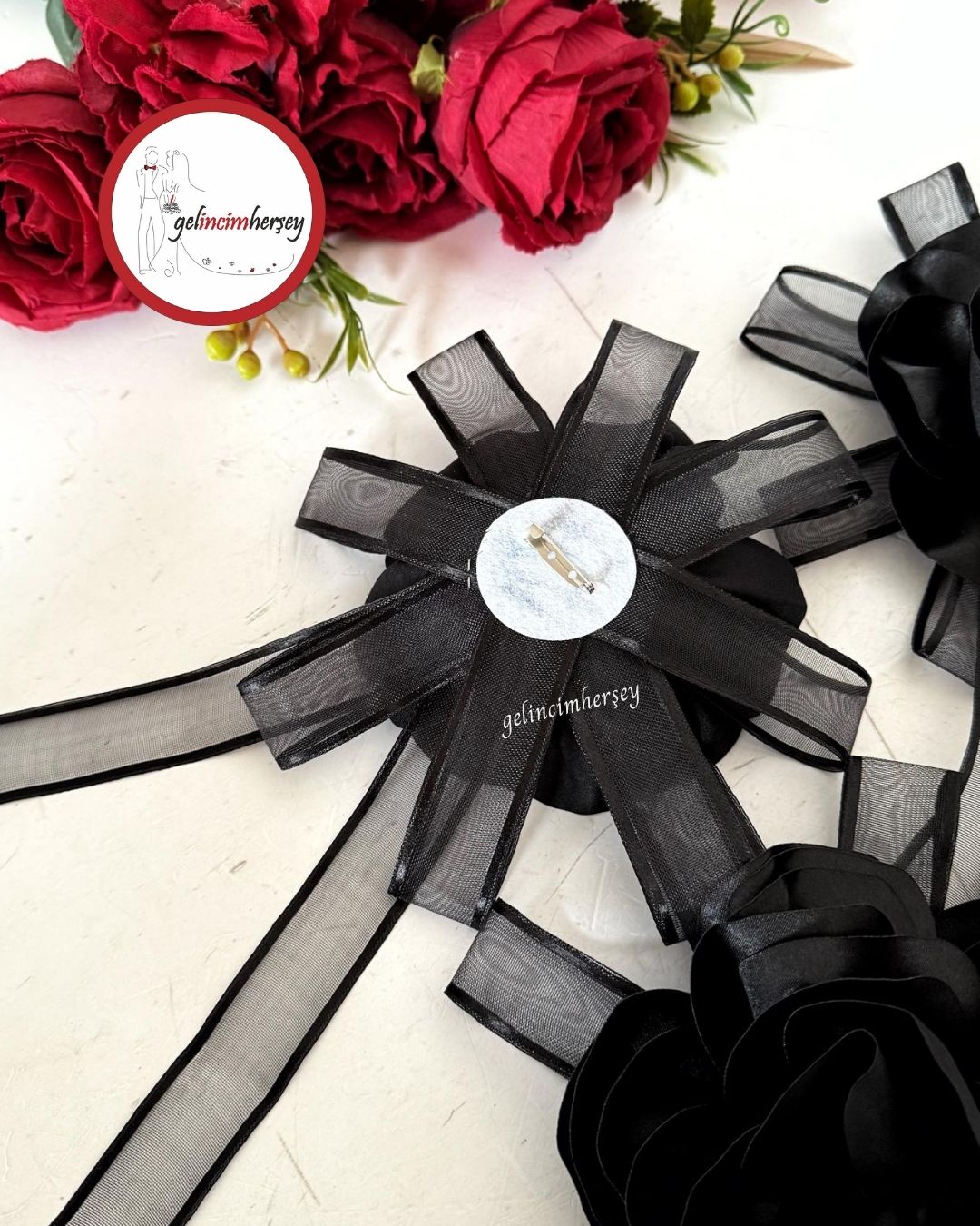 GelincimherşeySatenDekoratifÇiçekliBohçaSüsüSiyah1