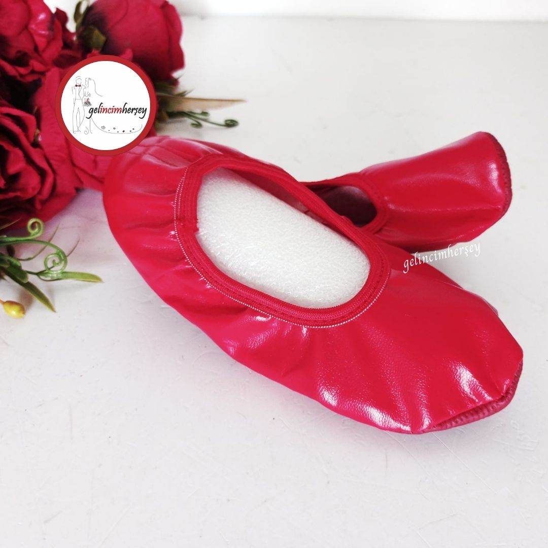 GelincimherşeyÖzelGösteriDansBabetiPisiPisiKırmızı