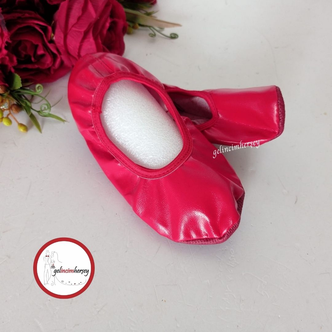 GelincimherşeyÖzelGösteriDansBabetiPisiPisiKırmızı2