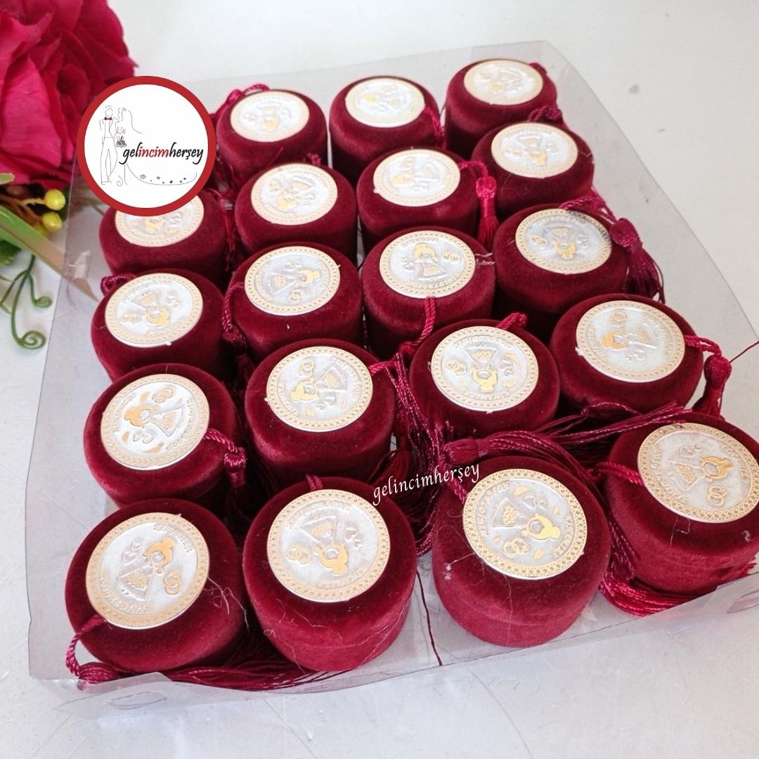 Gelincimherşey20liPüsküllüYuvarlakKutuHediyelikKınaBordoPüskül2