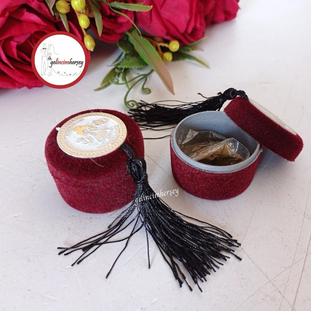 Gelincimherşey20liPüsküllüYuvarlakKutuHediyelikKınaSiyahPüskül