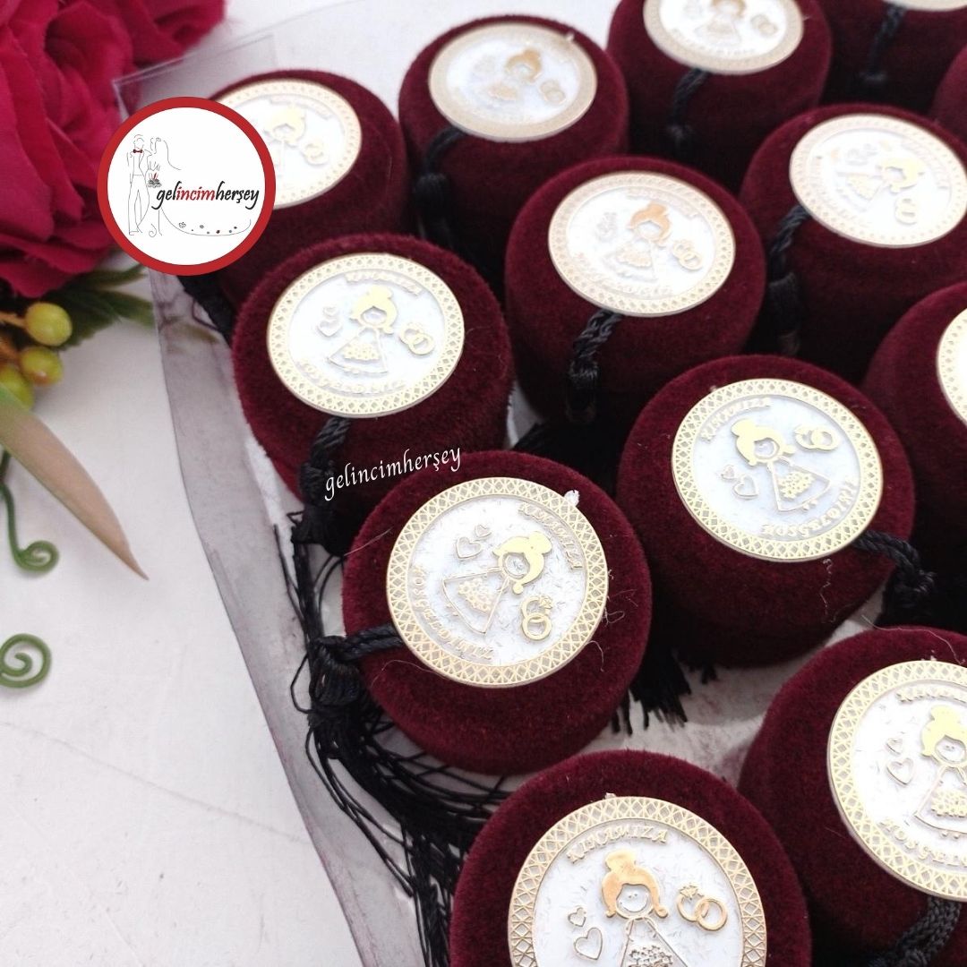 Gelincimherşey20liPüsküllüYuvarlakKutuHediyelikKınaSiyahPüskül1