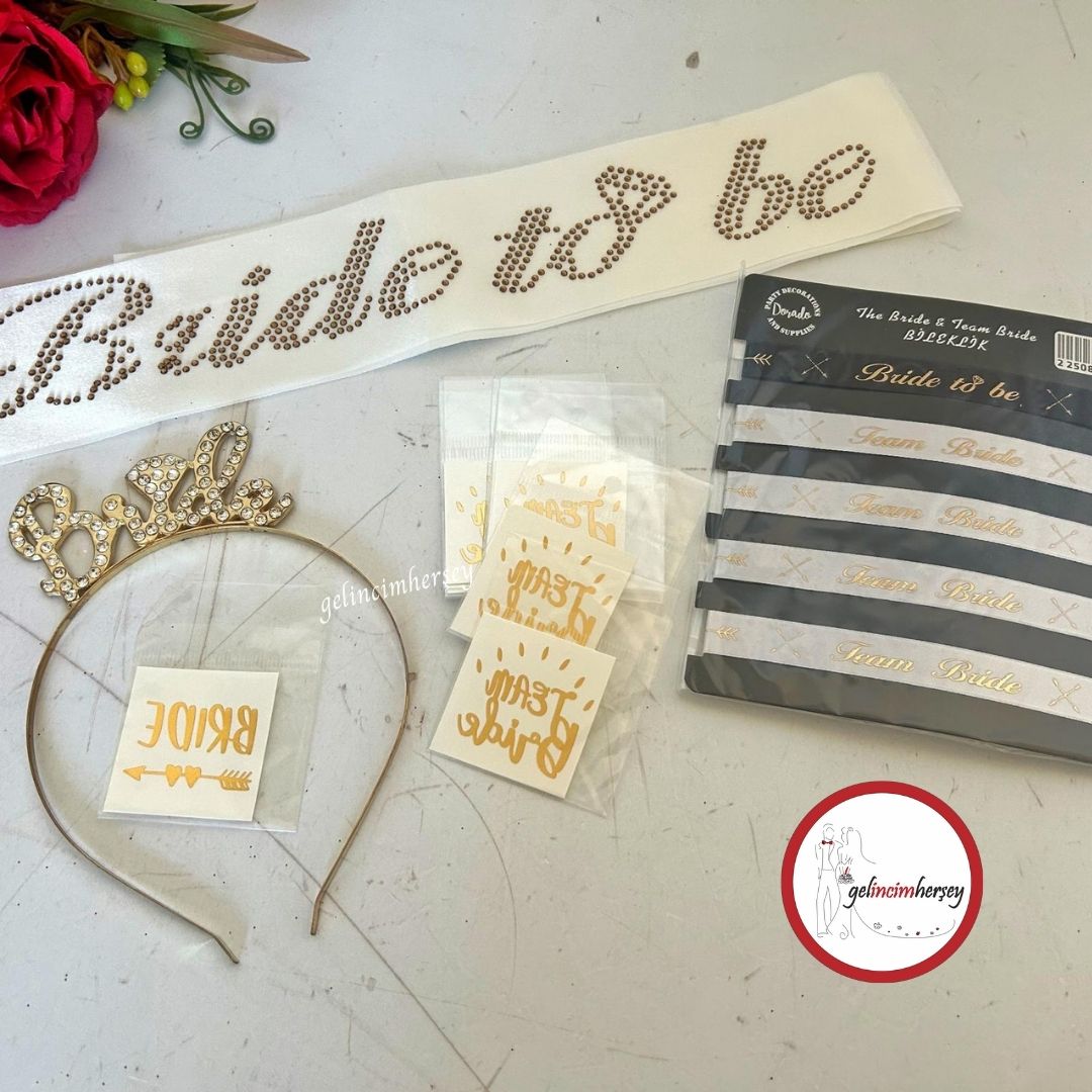 GelincimherşeyBrideToBeTaşlıKuşakTaçBileklikveStickerSetAltın