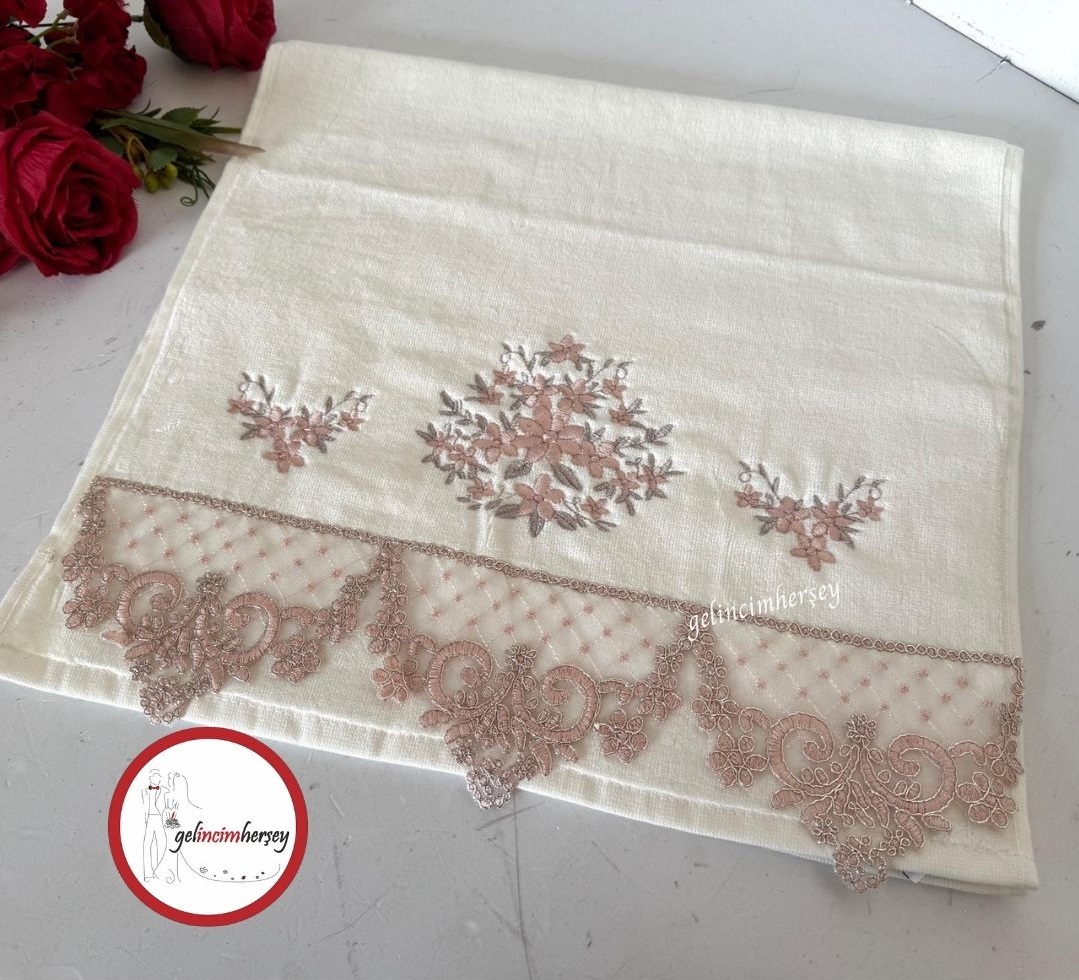 GelincimherşeyKadifePamukluNakışİşlemeFransızGüpürlüElYüzHavlusuPudra