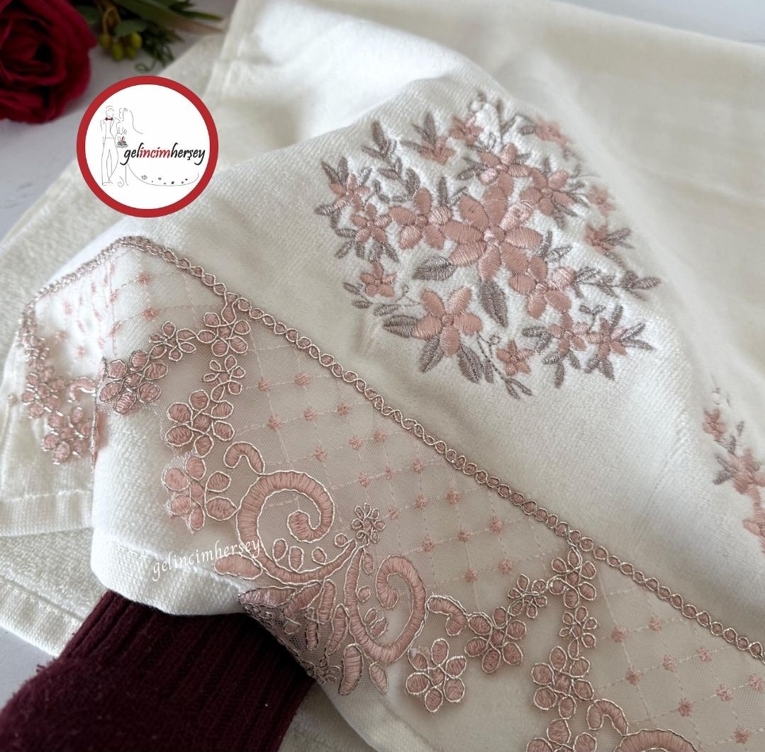 GelincimherşeyKadifePamukluNakışİşlemeFransızGüpürlüElYüzHavlusuPudra1