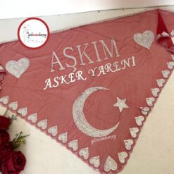 Gelincimherşey Kırmızı Yazılı Üçgen Asker Yareni Şal