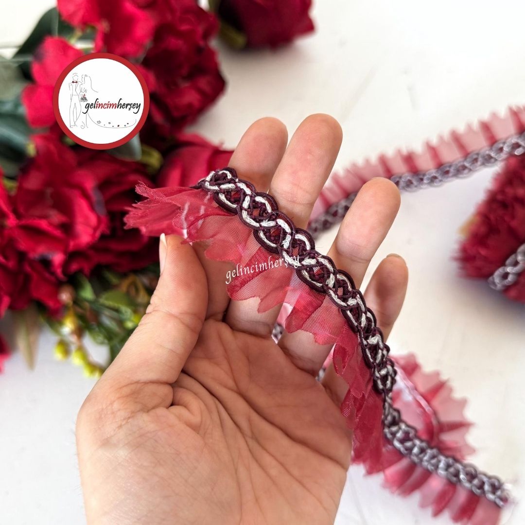 GelincimherşeyDekoratifŞeritTırtıklıFırfırBordoGümüş1