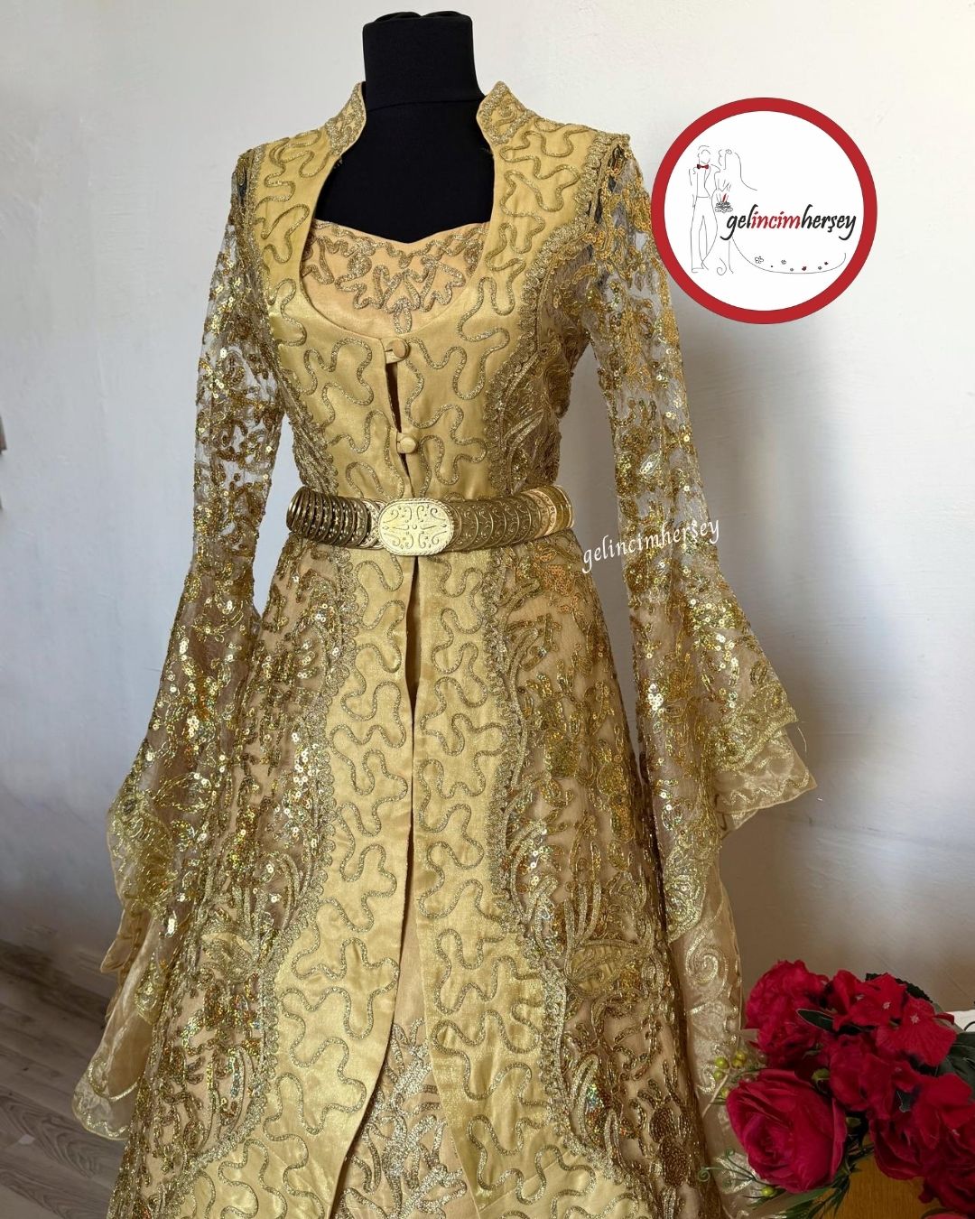 GelincimherşeyHürremModelKaftanBindallıAltın1