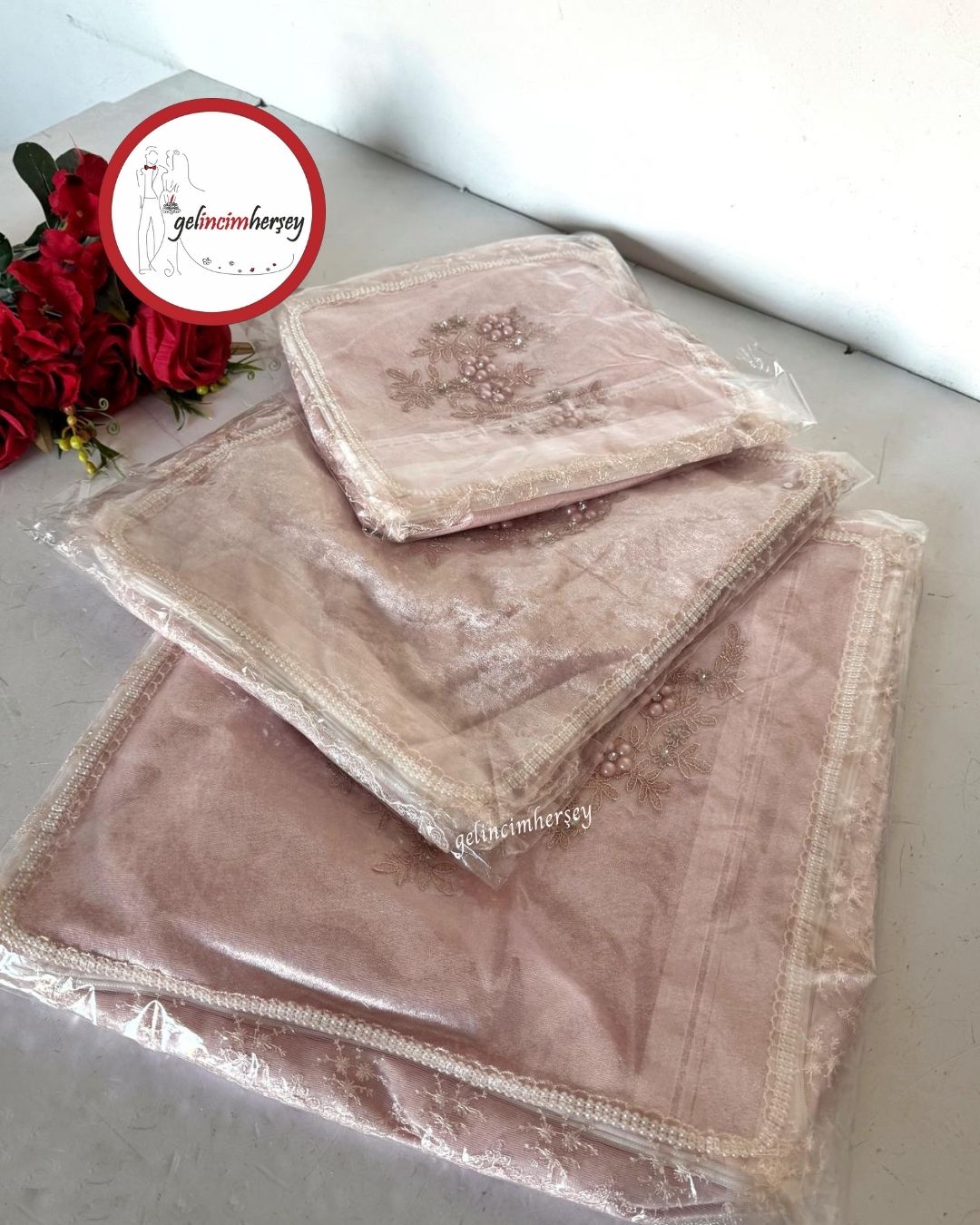 Gelincimherşey3'lüNişanÇeyizBohçasıİçinDantelliKadifeHurçPudra3