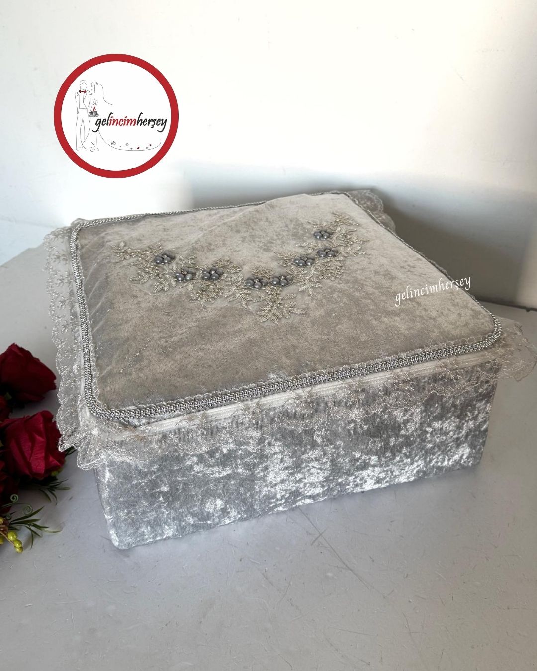 GelincimherşeyNişanÇeyizBohçasıİçinDantelliKadifeHurçBüyükBoyGri