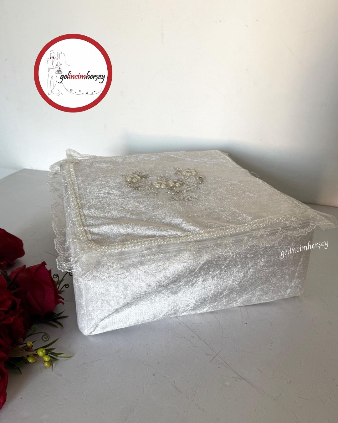 GelincimherşeyNişanÇeyizBohçasıİçinDantelliKadifeHurçOrtaBoyEkru2