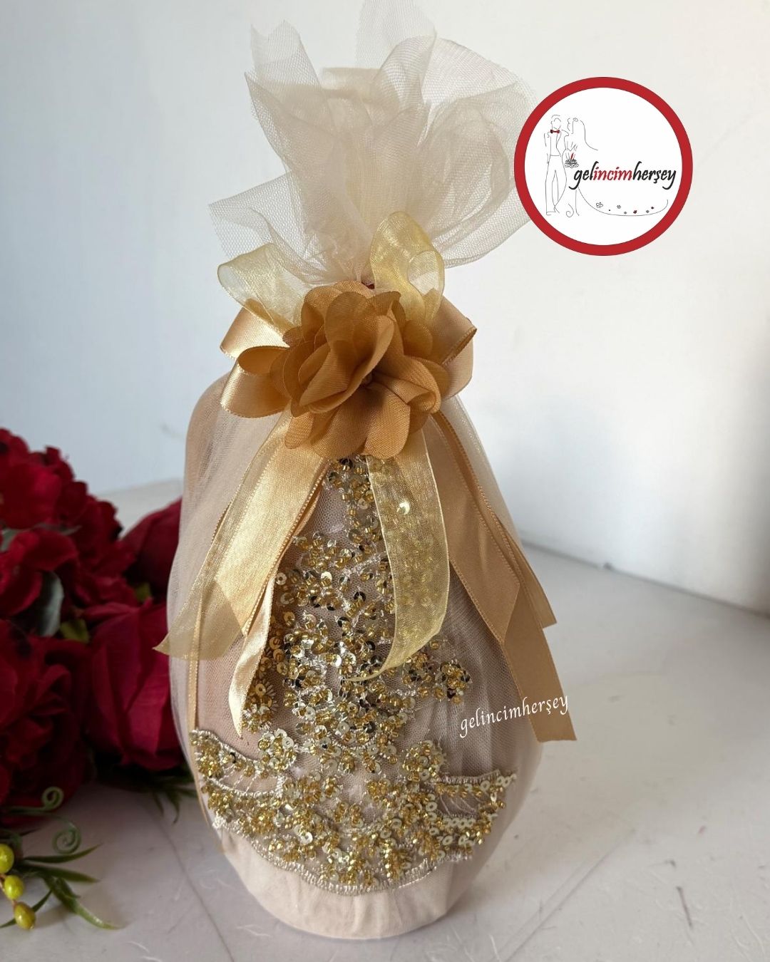 GelincimherşeyVipDantelliKınaTestisiAltın