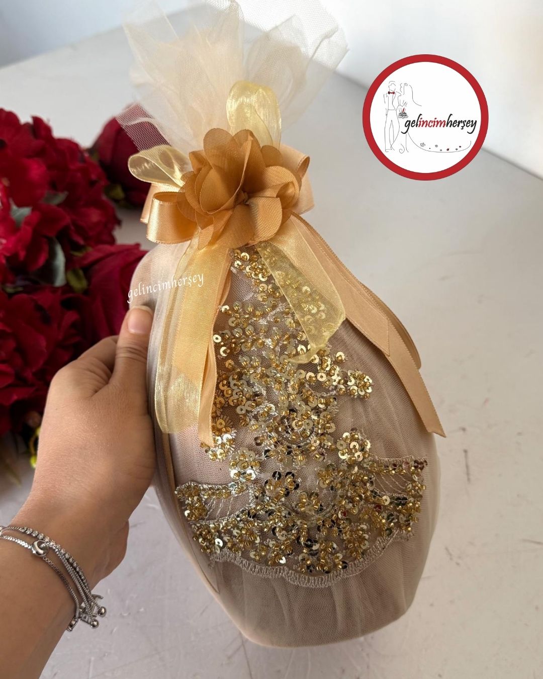 GelincimherşeyVipDantelliKınaTestisiAltın1