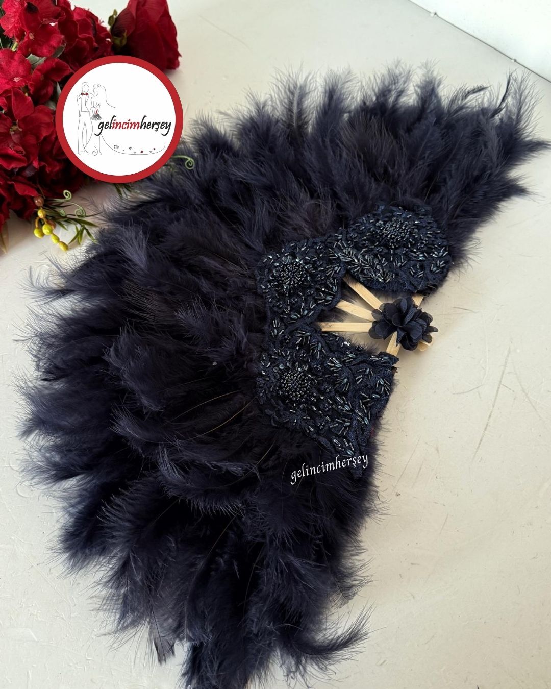 GelincimherşeyVipDantelliTüylüGelinYelpazesiLacivert