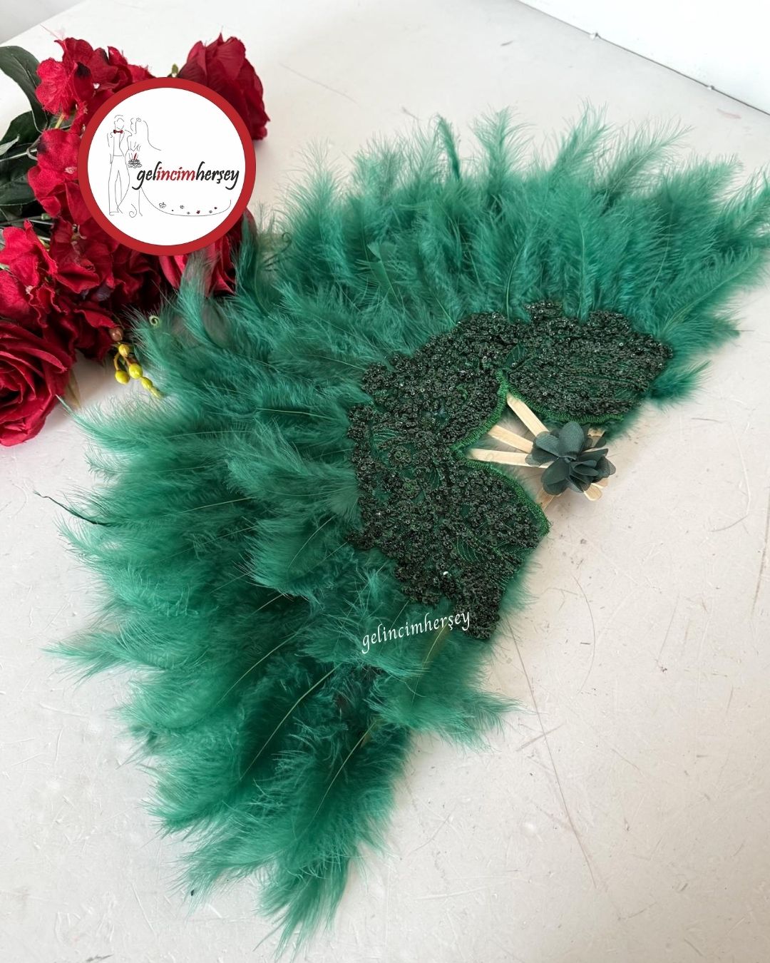 GelincimherşeyVipDantelliTüylüGelinYelpazesiZümrütYeşil1
