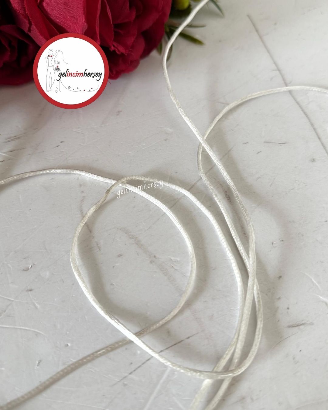 GelincimherşeyFloşİp2mm5mtKırıkBeyaz1