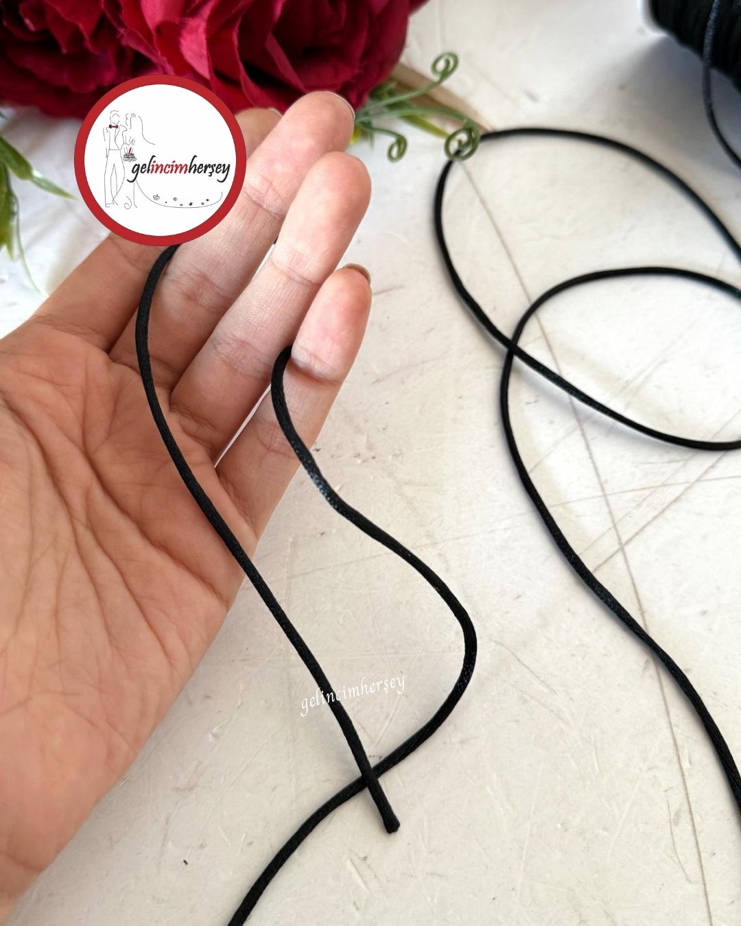 GelincimherşeyFloşİp2mm5mtSiyah1