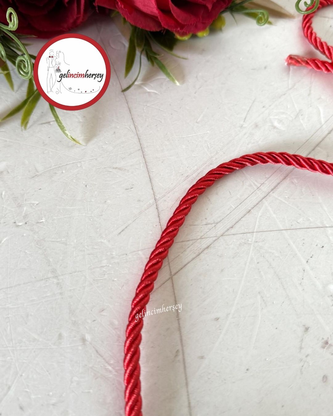 GelincimherşeyHalatKordonİpKırmızı1