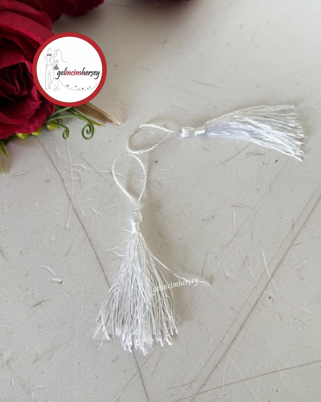 GelincimherşeyPüskül7cmBeyaz