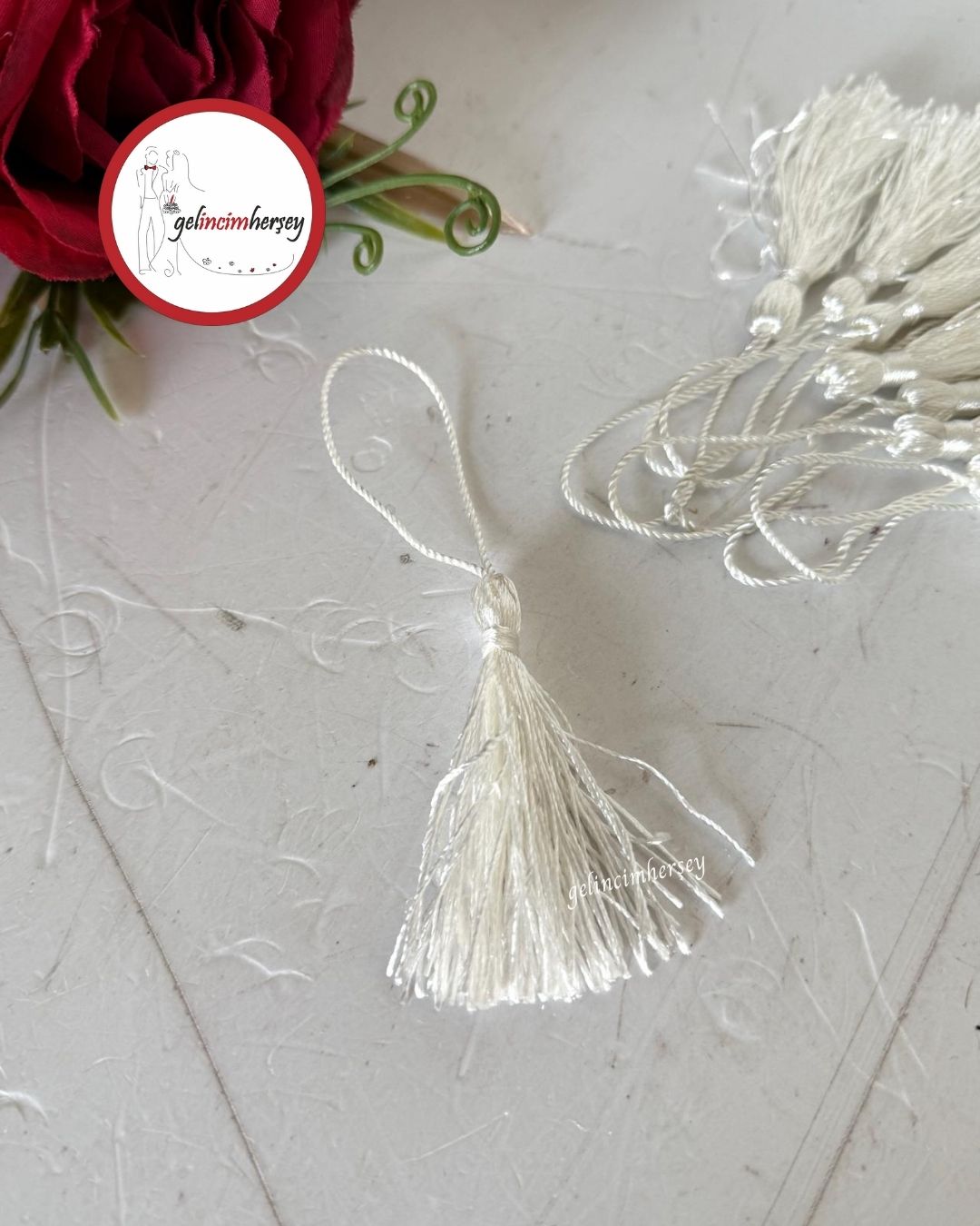 GelincimherşeyPüskül7cmEkru