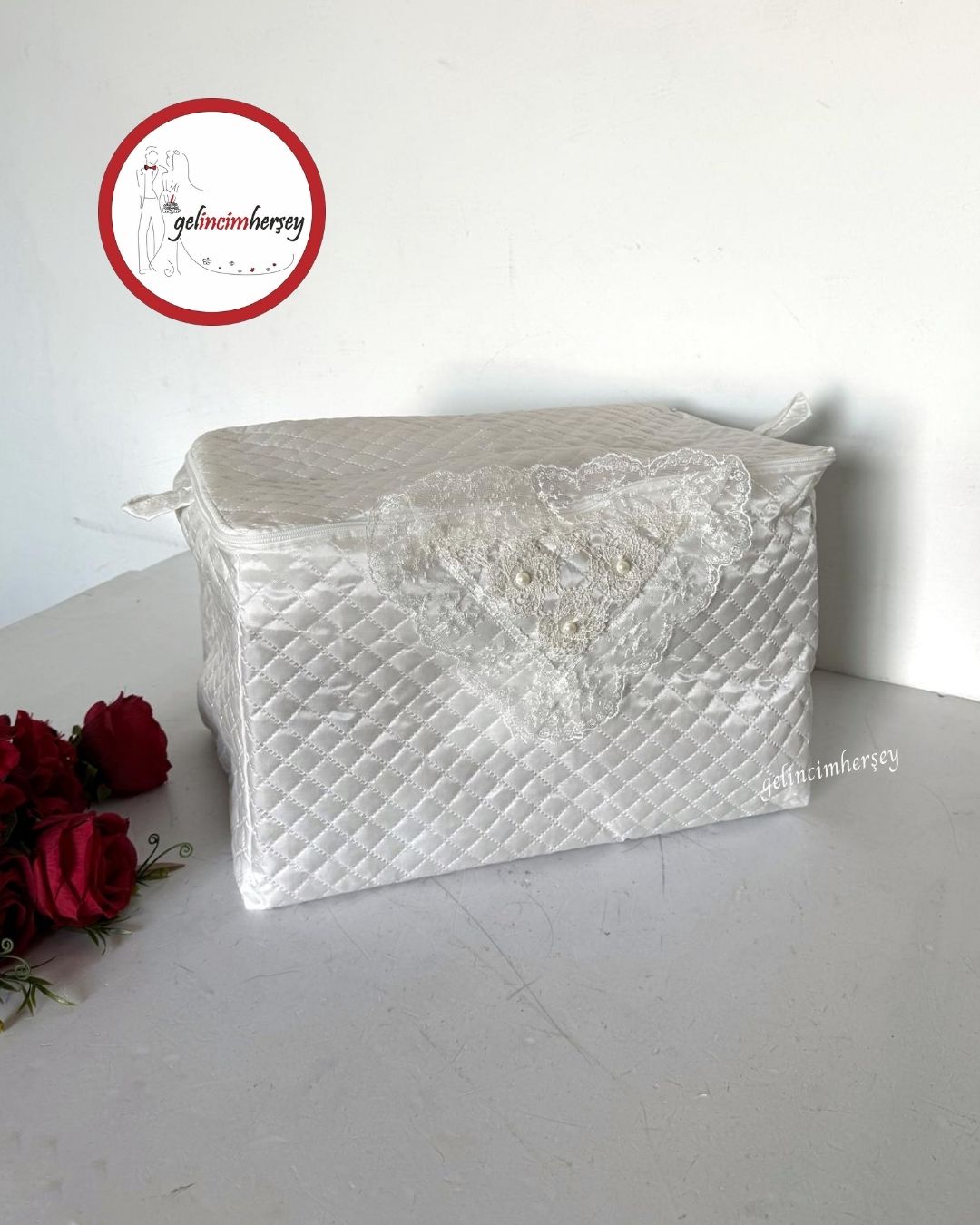 GelincimherşeySatenKapitoneKumaşDantelliHurçKüçükBoy1