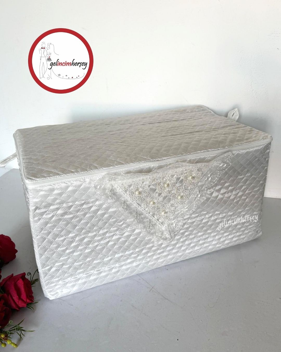 GelincimherşeySatenKapitoneKumaşDantelliHurçOrtaBoy1