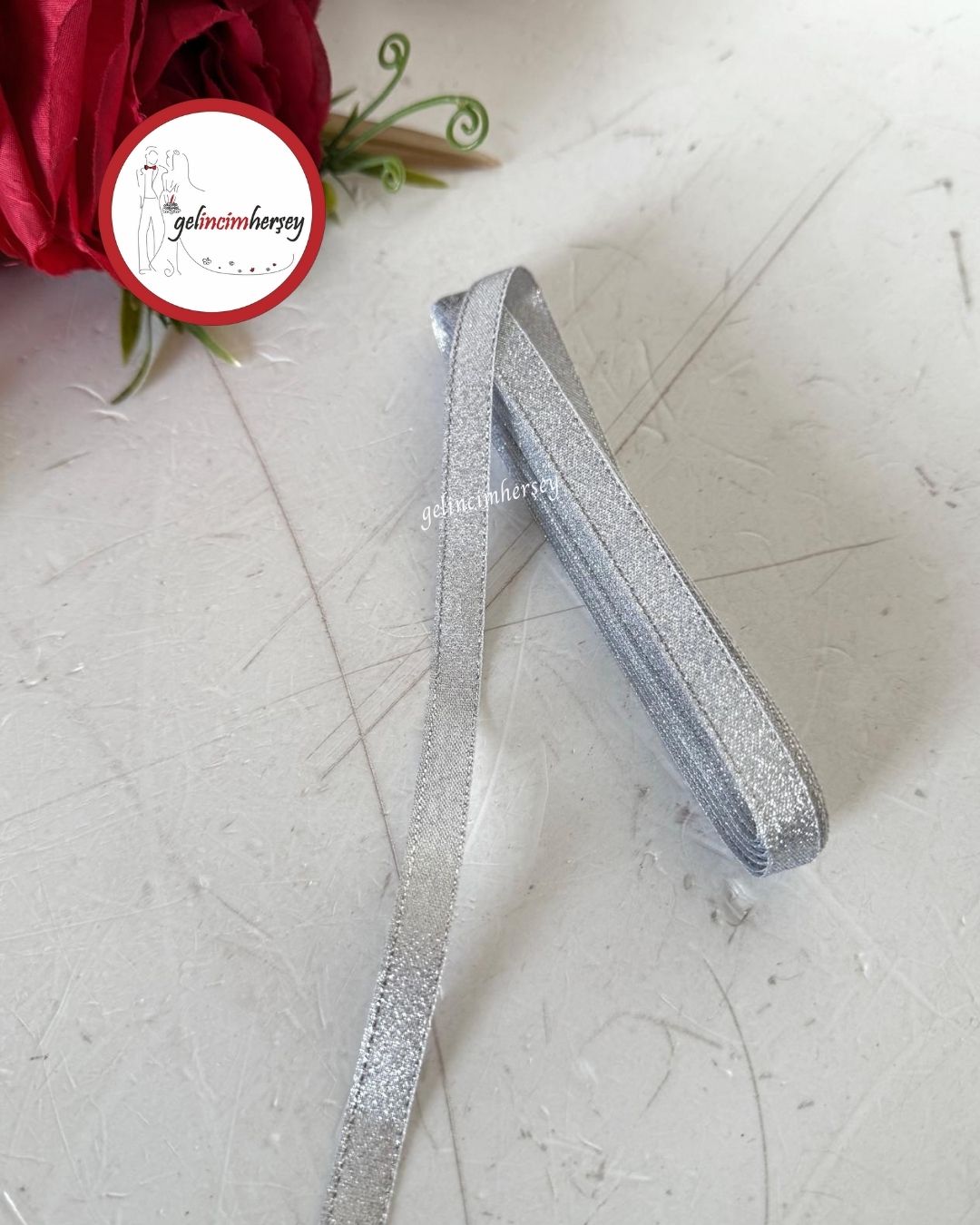 GelincimherşeySimKurdele1cmGümüş