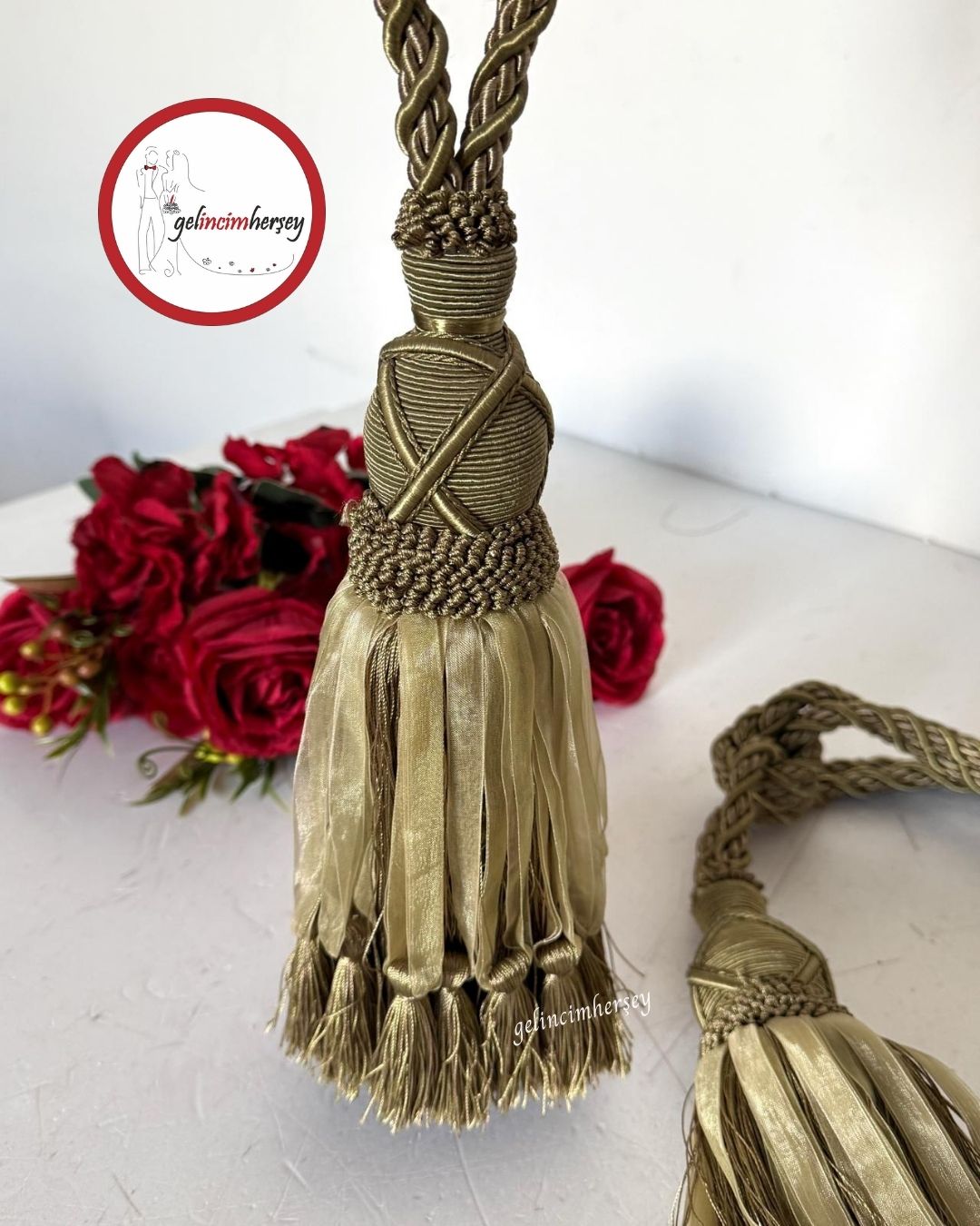 GelincimherşeyYeşilFonPerdeiçinÇiftKolBağıPüsküllü2liBraçol2