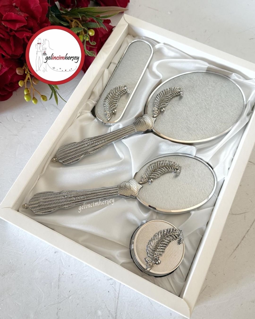 Gelincimherşey4ParçaAynaTarakTüyGümüş1
