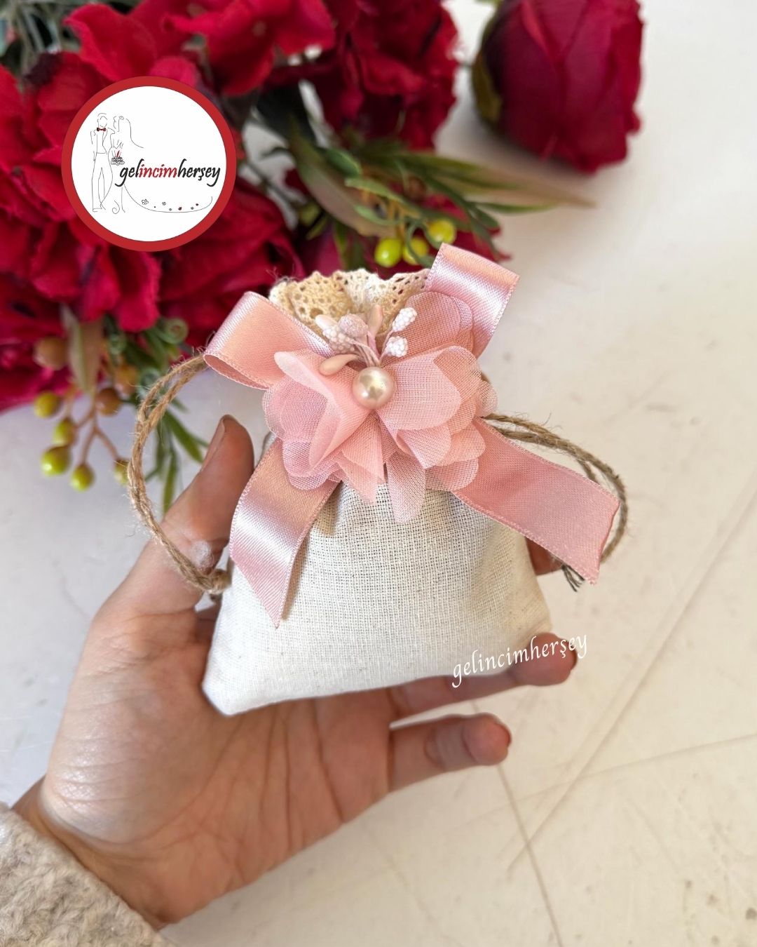 GelincimherşeyDantelliKetenSüslemeliLavantaKesesiPudra2
