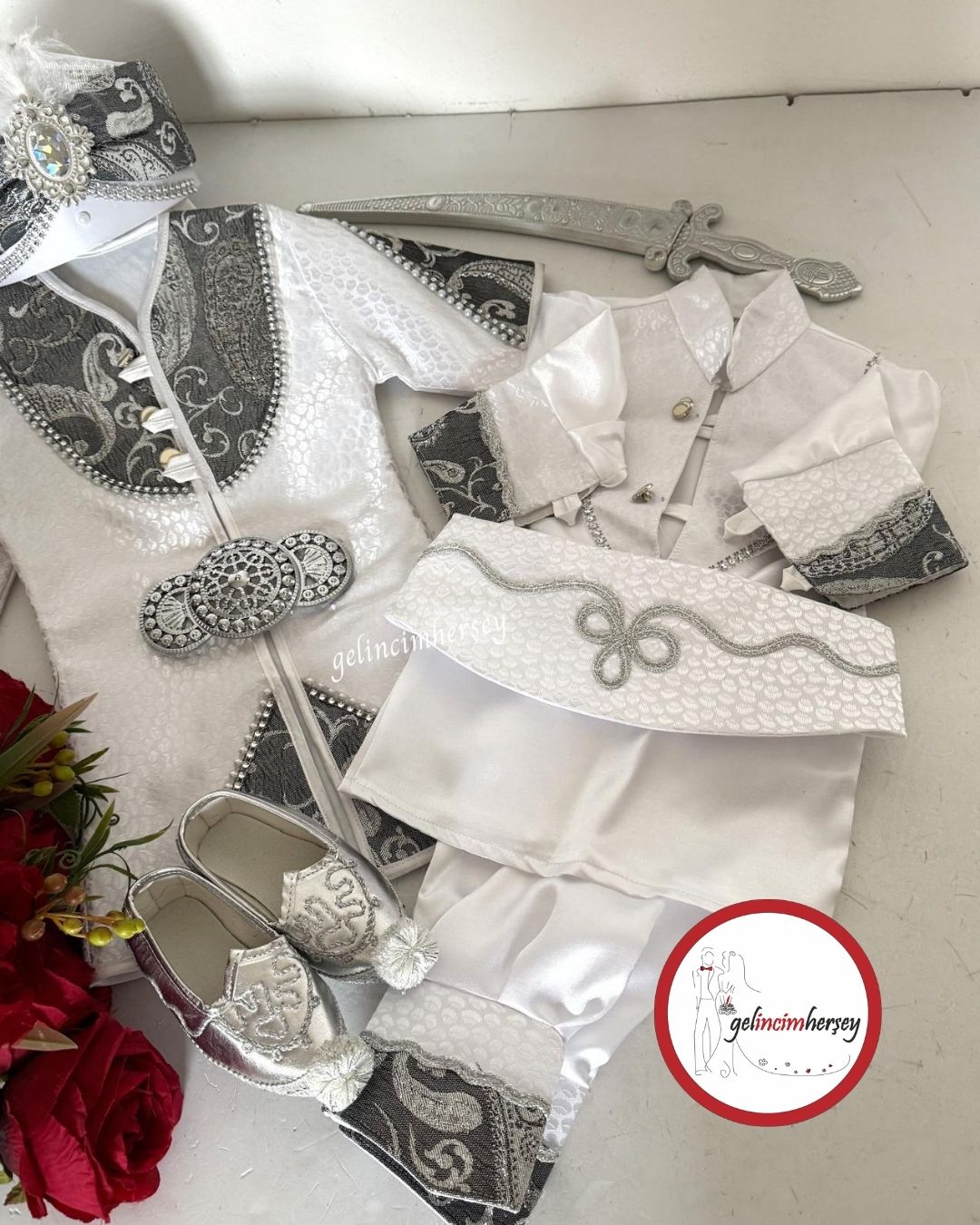 GelincimherşeyOsmanlıŞehzadeGümüşBrokarKumaşDetaylıSünnetKıyafeti1