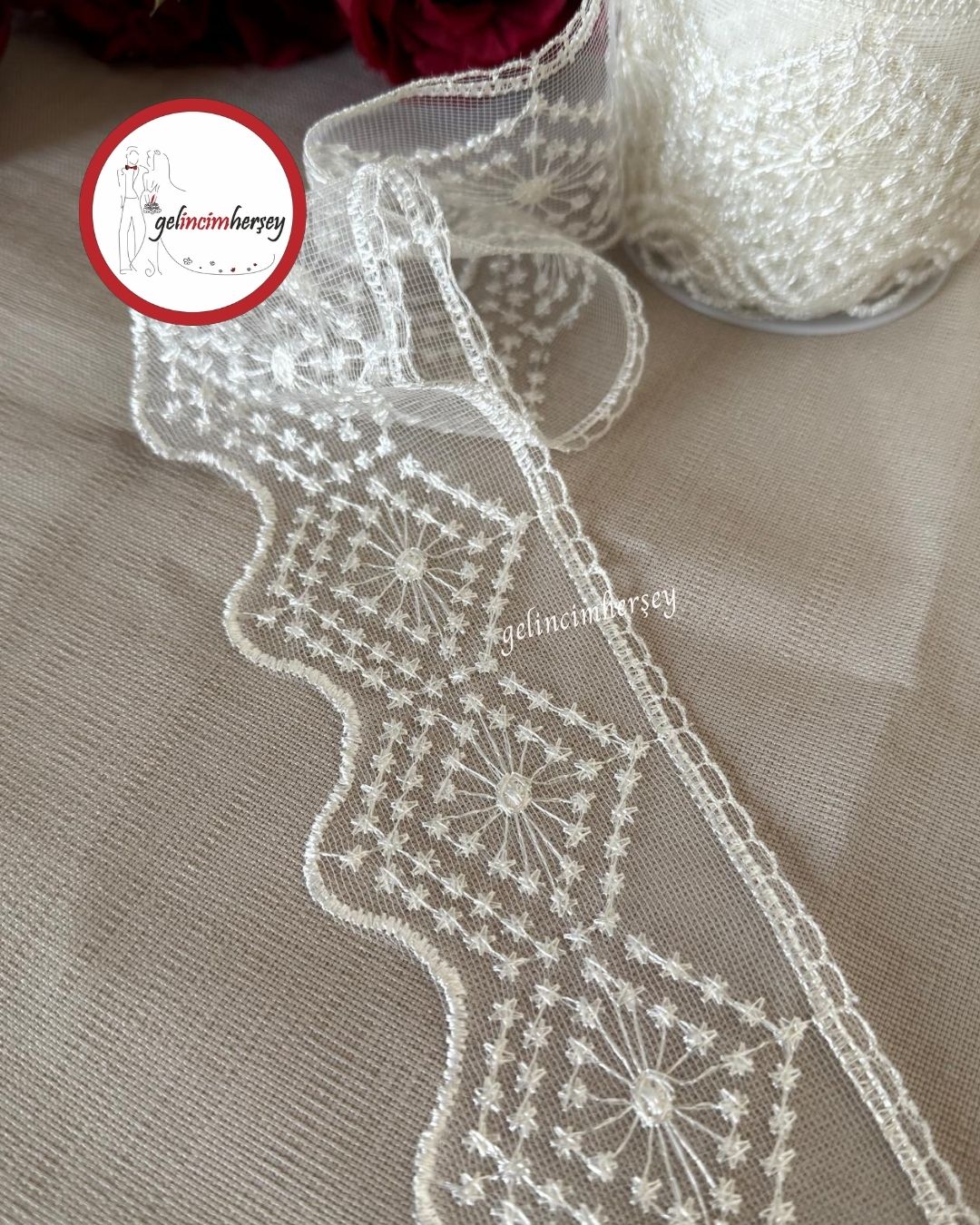 GelincimherşeyYıldızDantelTülGüpür7cm4metre1