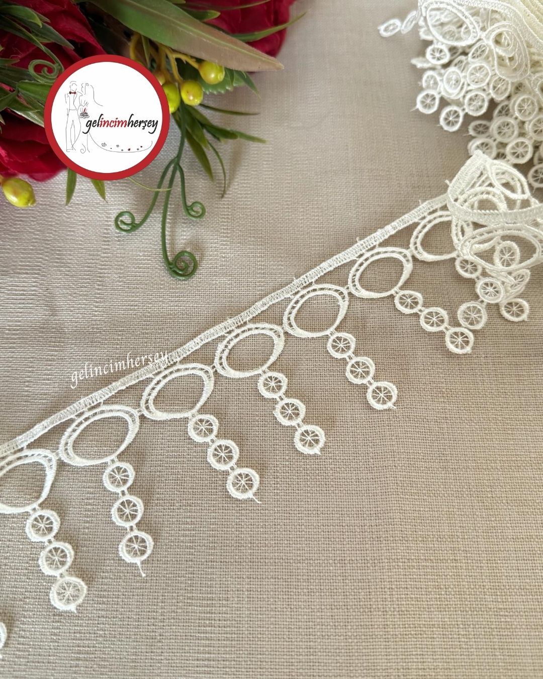 GelincimherşeyHalkaSaçakKremDantelGüpür5.5cm4metre1