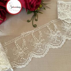 Gelincimherşey Geniş Demet Çiçekli Dantel Tül Güpür 8 cm 4 Metre - KREM
