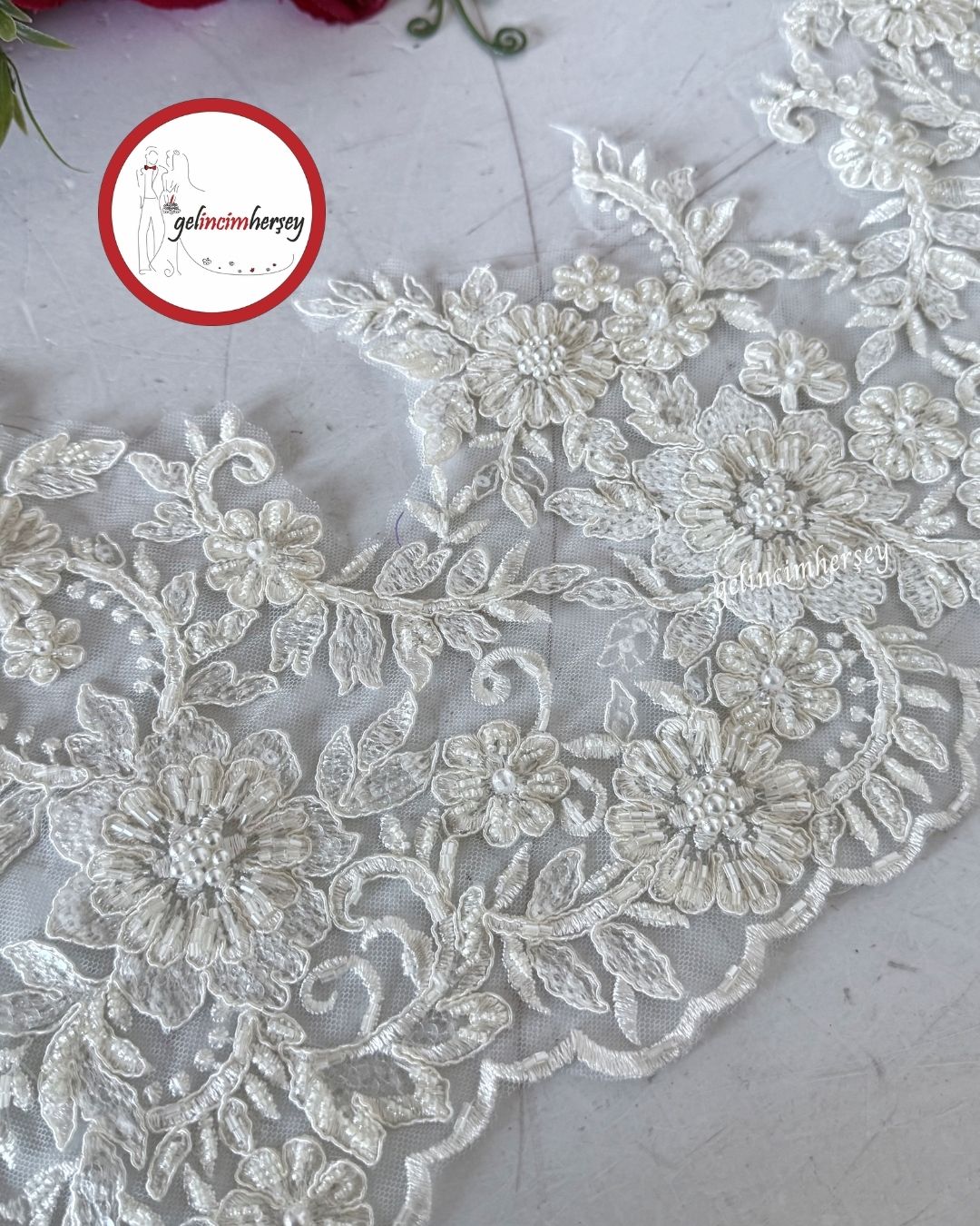 GelincimherşeyIşıltılıBoncukluFransızGüpür27cm1metreEkru1